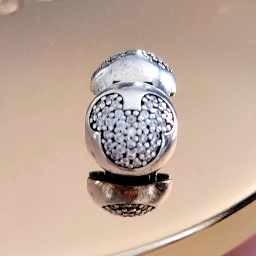 Disney Pandora Clip Charm (retired) (S-925)